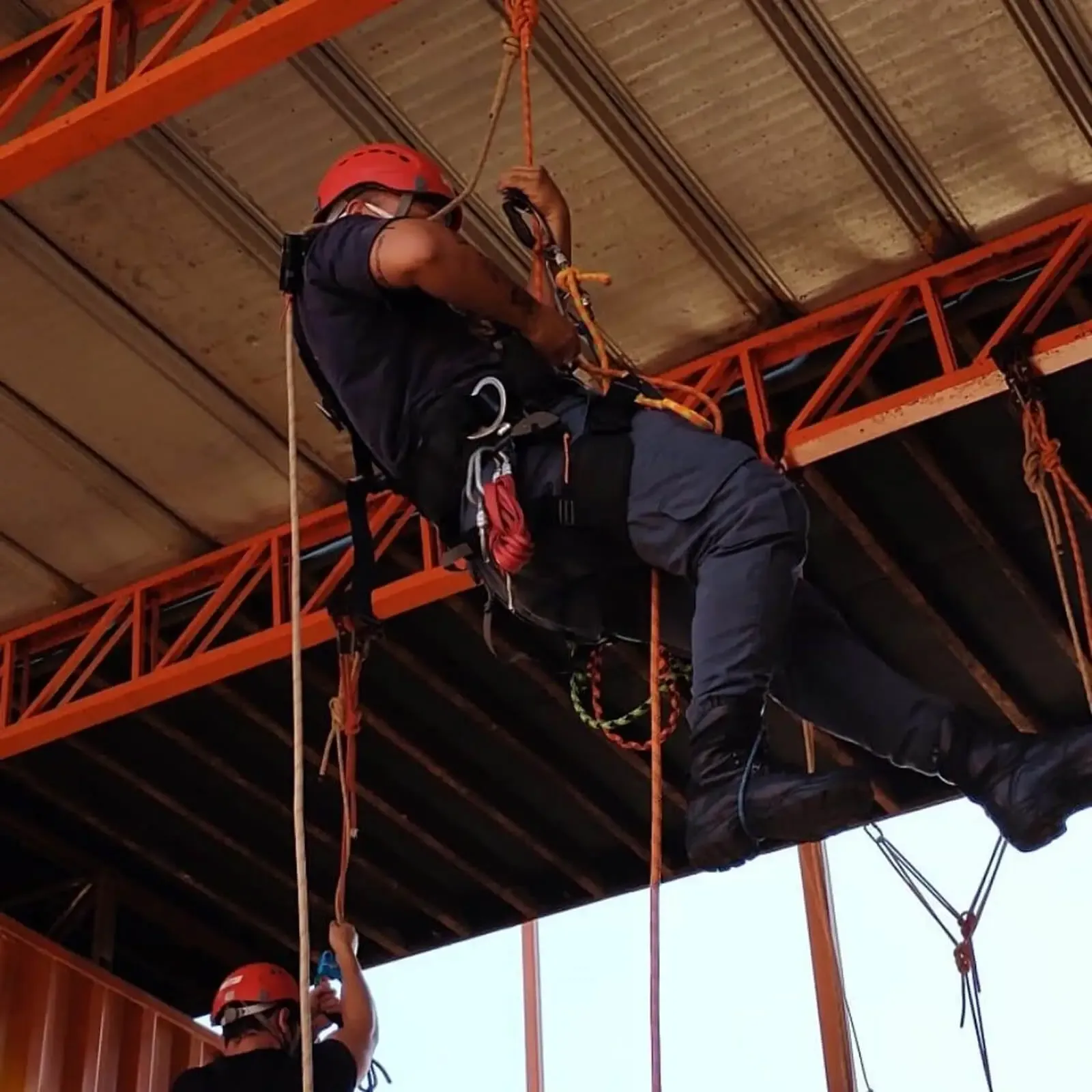 Queda com Pêndulo