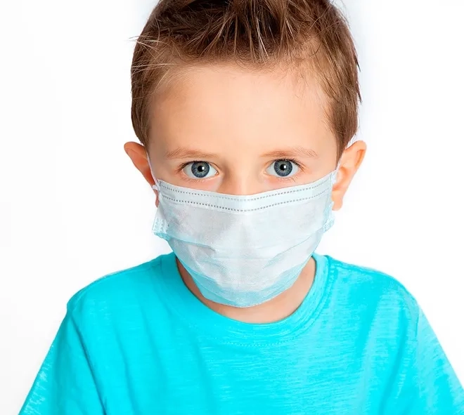 Máscara Tripla Infantil Branca Nabeles 100% Antialérgica Com Clipe Nasal 20 Unidades