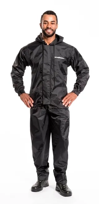 Conjunto Impermeável em Nylon Pantaneiro Tornado Preto com Refletivo Capuz  e Abertura para Mochila CA 42187/42186