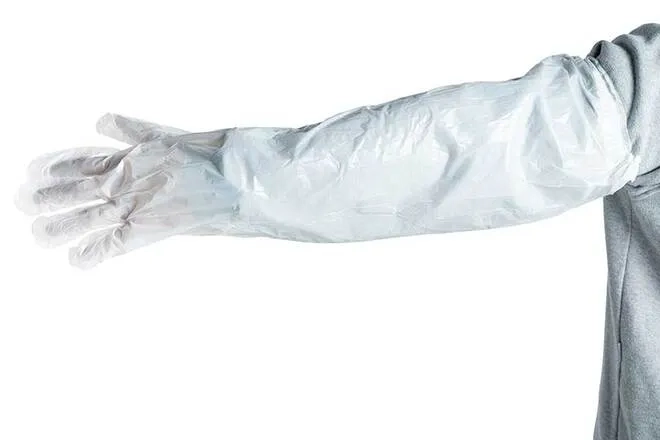 Luva de Polietileno Cano Longo 65 cm Branco Leitoso Brasmo Com Elástico Ca 38391 - Pacote Com 50 Unidades