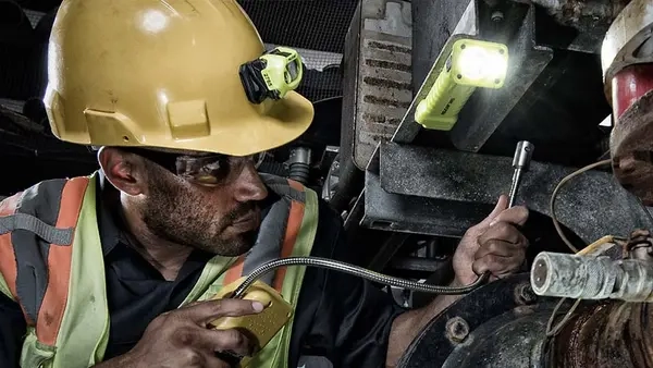 Lanterna de Cabeça Antiexplosão Pelican 2765 Certificada Led 155 Lumens Zona 0