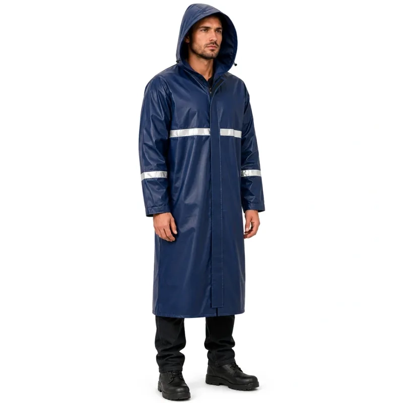 Capa de Chuva Longa PVC Padrão EPI Pioneira 5004 Azul Marinho Faixa Refletiva 3cm Capuz Fixo Zíper Velcro e Pala de Ventilação Nas Costas CA 53204