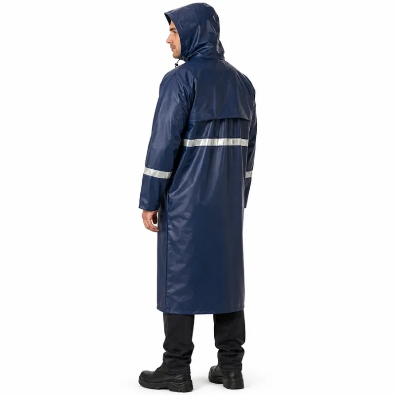 Capa de Chuva Longa PVC Padrão EPI Pioneira 5004 Azul Marinho Faixa Refletiva 3cm Capuz Fixo Zíper Velcro e Pala de Ventilação Nas Costas CA 53204