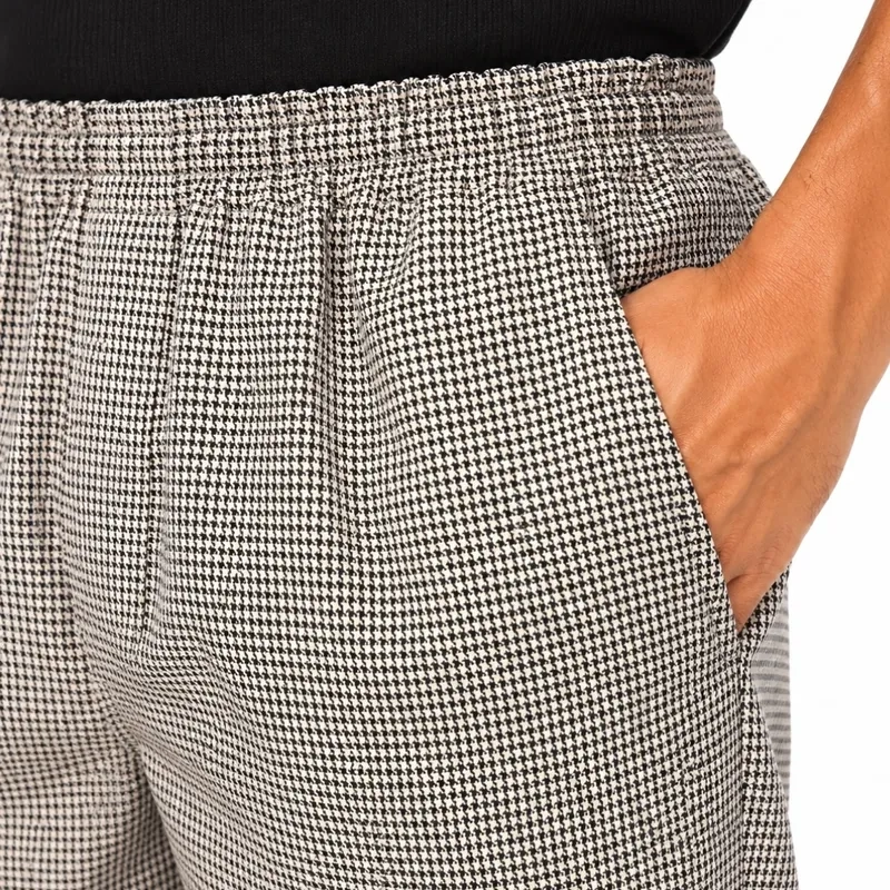 Calça Carijó Xadrez Pied de Poule Cozinheiro Chef Gastronomia Cozinha Industrial Profissional Unissex Elástico Total 2 Bolsos 75% Poliéster 25% Algodão
