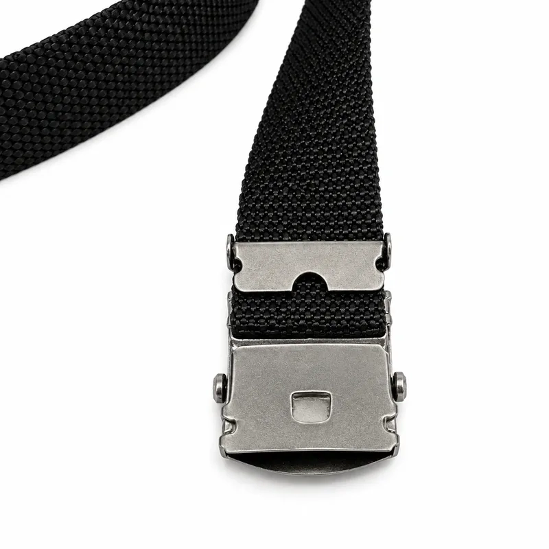 Cinto de Nylon Preto com Fivela Metálica de Engate Rápido Ajustável