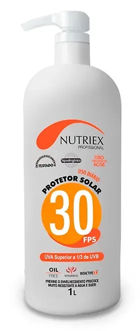 Protetor Solar FPS 30 1/3 UVA Nutriex 1 Litro com Bico Dosador
